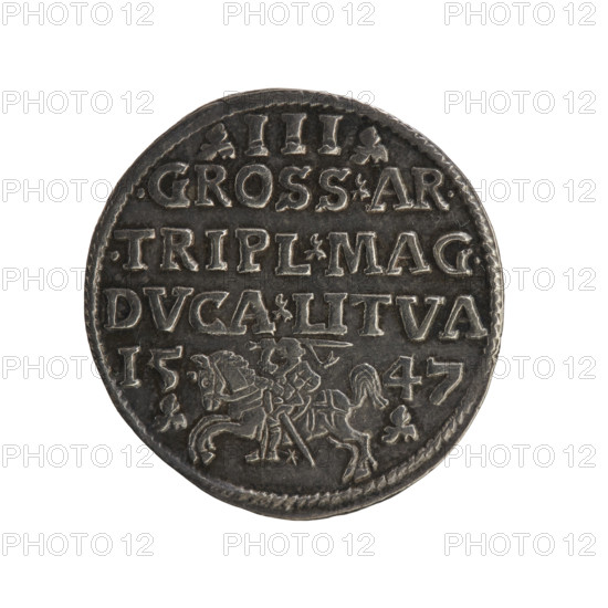 Lithuanian trojak, Sigismund II Augustus (King of Poland; 1544–1572); Jagiellonians (dynasty); coats of arms; royal bust; Polish coin; Sigismund II Augustus (King of Poland; 1520–1572) — iconography; Pogon (coat of arms; Lithuania); male busts. Obverse: crowned male bust in armour turned right, separating the rim inscription at the top: SIGIS.AVG.REX.PO.MDLI. Reverse: value number III below which the inscription in three lines: .GROSS.AR./.TRIPL.MAG./DVCA.LITVA; to the Lithuanian Chase divides the year 15-47 (1547). Mint: Vilnius, Grand Duchy of Lithuania (Poland–Lithuania). Coin; diameter 21.3–22.0 mm; weight 2.66 g.
