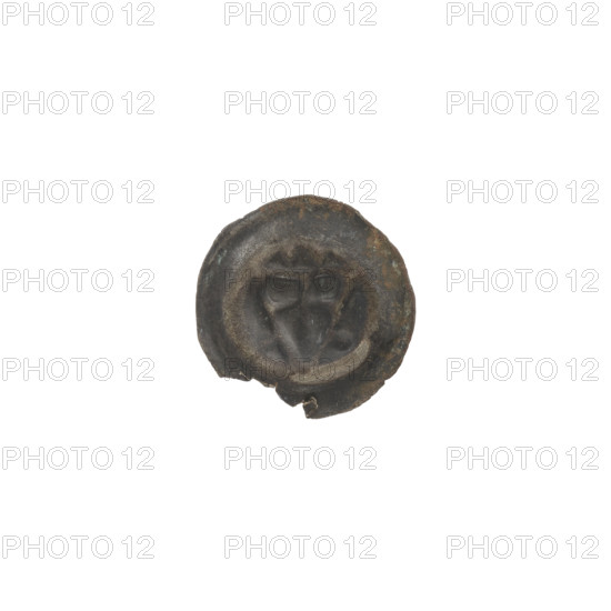 Denarius (bracteate); triangular shield with a cross whose arms reach the edge; two balls above the shield and one ball on each side of the shield; shields; one-sided coin; iconography linked to the Teutonic Knights (order); ca. 1307/1308–ca. 1317/1318; State of the Teutonic Order (1226–1525); coin (one-sided); diameter 14.2 mm; weight 0.21 g WQXBCFS