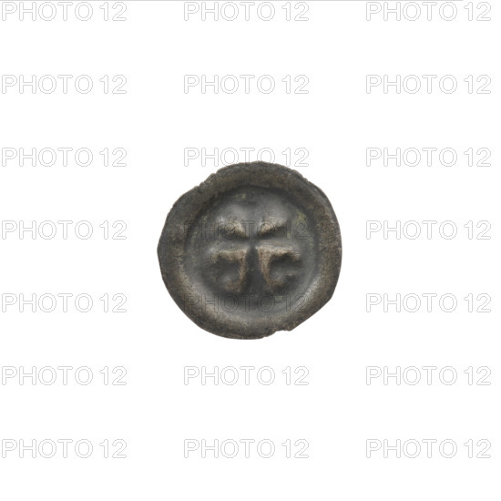 denarius - bracteate, Latin cross (iconographic), one-sided coin, trefoils, Teutonic Knights (order). Latin cross with widening, bifurcated ends of its arms. On both sides of its longer arm, trefoils with their bases facing each other. ca. 1317/1318 - ca. 1327/1328, State of the Teutonic Order (1226-1525). Coin (one-sided), diameter 14.2 mm, weight 0.21 g.