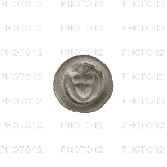 Denarius - bracteate; one-sided coin. Obverse: triangular shield with a cross whose arms reach the edge; above it a trefoil. Also shields and trefoil iconography. Associated with the Teutonic Knights (order). Date ca. 1307/1308–ca. 1317/1318. Material: coin (one-sided). Diameter 14 mm; weight 0.26 g. WQXBCFS
