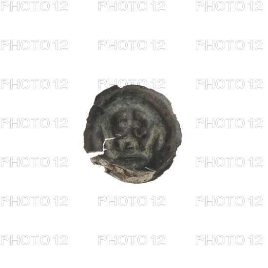 Denarius — bracteate imitation; one-sided coin featuring crowns and crosses; Teutonic Knights (Order); crown with open arches ending in balls at the bottom, topped with a cross standing on a rectangular pedestal; no upper rim; 14th century; State of the Teutonic Order (1226–1525); coin (one-sided); weight 0.17 g