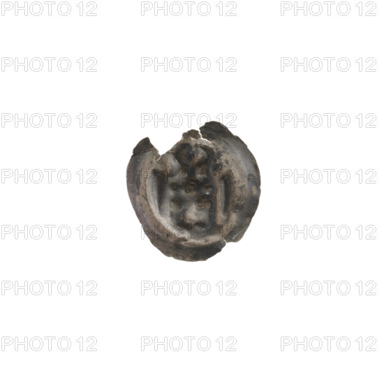 Denarius (bracteate). Obverse: Gate II (iconographic) — gate topped with three posts ending in trefoils; under the straight vault of the gate, an isosceles cross. Iconographic motifs: gates, isosceles cross, trefoils. One-sided coin. Teutonic Knights (order). Date ca. 1327/1328–ca. 1337/1338. Coin (one-sided). Diameter 14.2 mm; weight 0.15 g.