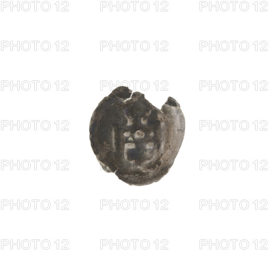 Denarius (bracteate) depicting Gate II (iconographic): a gate topped with three posts each ending in trefoils; under the straight vault of the gate an isosceles cross. Iconography includes gates, isosceles cross, trefoils; one-sided coin associated with the Teutonic Knights (order). Date: ca. 1327/1328–ca. 1337/1338. Coin (one-sided), diameter 14.2 mm, weight 0.15 g.