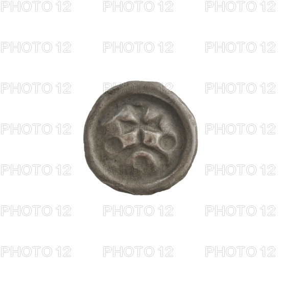 Denarius - bracteate, cross on arcade I (iconographic). Cross with widening arms supported by an arch; below it a six-pointed star; one ball on each side of the cross. One-sided coin (bracteate). Teutonic Knights (Order). Ca. 1277/1278–ca. 1287/1288. Diameter 16.1 mm; weight 0.24 g.