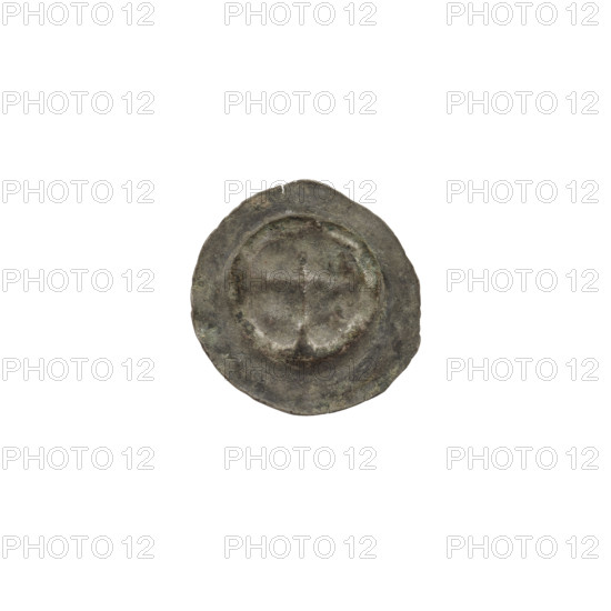 Denarius bracteate, one-sided coin (ca. 1317/1318–ca. 1327/1328). Obverse: Latin cross with slightly widening arm tips; on both sides of its longer arm, one equal-armed cross; cross slightly diagonal to the right. Iconography: Latin cross, equal-armed crosses. Association: Teutonic Knights (Order), State of the Teutonic Order (1226–1525). Diameter 15.0–15.1 mm; weight 0.19 g.