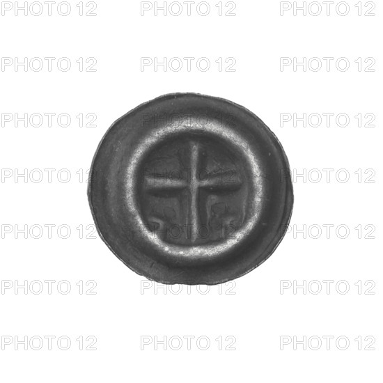 Denarius bracteate, one-sided coin (diameter 14.9 mm, weight 0.22 g), ca. 1317/1318–ca. 1327/1328, State of the Teutonic Order (1226–1525). Design: Latin cross with slightly widening arm ends; on each side of its longer arm a diagonal isosceles cross (iconographic). Keywords: Nervin, deposits, isosceles crosses, one-sided coins, Teutonic Knights.