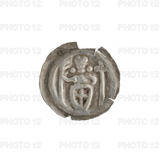 Denarius — bracteate imitation? R6 (rarity). One-sided silver coin (AR punch), ca. 1247/1248–ca. 1257/1258?. Standing knight with a pennant, cross and Teutonic shield; shields, pennants, knight motifs; on both sides of the figure's head one ball. Teutonic Order (1226–1525). Possible mints: Torun, Elblag. Diameter ~19.1–19.3 mm. Weight 0.25 g. Imitation, knights.