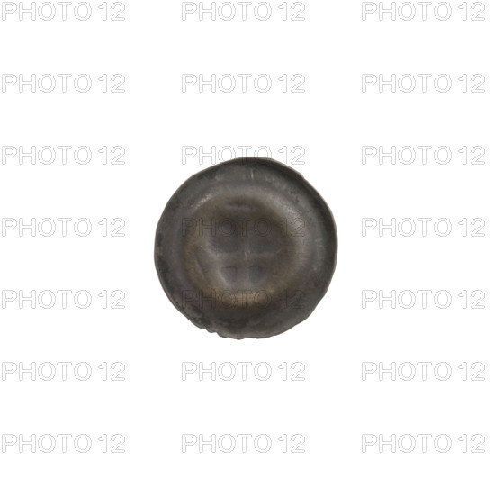 Denarius (bracteate); one-sided coin depicting a triangular shield with a cross whose arms reach the edge, with one ball in each upper field of the shield; additional shields and balls; iconography linked to the Teutonic Knights (Order). Date: ca. 1307/1308–ca. 1317/1318. Material/format: coin (bracteate). Diameter: 14.4 mm; weight: 0.27 g.