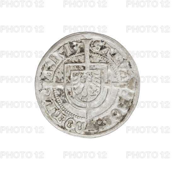 Teutonic groschen, Albrecht Hohenzollern (prince in Prussia; Grand Master; 1490–1568). Obverse: Brandenburg eagle with the Hohenzollern shield on its chest; on the rim between the pearly borders an inscription. Reverse: Monastic shield of the Grand Master with a cross whose elongated, widening arms divide the rim legend and reach the outer rim; on the rim between the pearl borders an inscription. Date: 1513. State of the Teutonic Order (1226–1525), Königsberg. Coin, diameter 20.6 mm, weight 1.41 g, axis 135°.