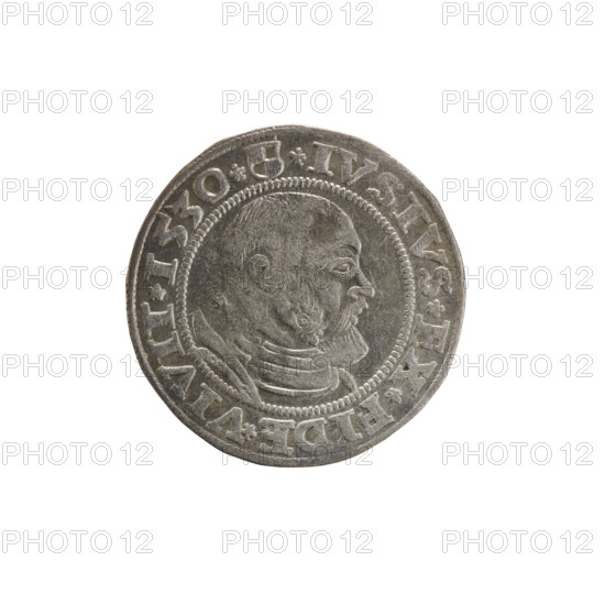 grosz; Straub (Strawb), Heinrich, publisher; Wille, Albrecht (fl. 1520-?), publisher; Decjusz, Jost Ludwik (fl. 1528-1535); R (rarity); Albrecht Hohenzollern (Prince of Prussia; 1490-1568) — iconography: eagles, Hohenzollern coat of arms, male busts in armour. Obverse: Prussian Eagle, on its breast a crowned letter S. Along the rim, between the pearly borders, an inscription beginning with a rosette ALBER*D*G*MAR*BRAN*DVX*PRVS. Reverse: Male bust in armor, profile turned to the right, short hair, beard with sideburns. Along the rim, between the pearly borders, an inscription beginning with the Hohenzollern coat of arms *IVSTVS*EX*FIDE*VIVIT*I53O*. Date: 1530. Place: Ducal Prussia (1525–1701), Königsberg. Object: coin (grosz). Diameter: 23.0 mm. Weight: 1.91 g. Axis: 45°.