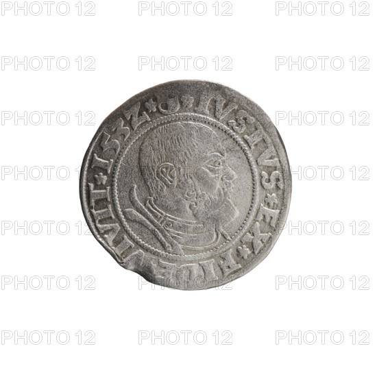 grosz; Straub (Strawb), Heinrich, publisher; Wille, Albrecht (fl. 1520-?), publisher; Decjusz, Jost Ludwik (fl. 1528-1535); eagles; Albrecht Hohenzollern (Prince of Prussia; 1490-1568) — iconography; Hohenzollern (coat of arms); male busts in armour; Aw. Prussian Eagle, on its breast a crowned letter S. Along the rim, between the pearly borders, an inscription beginning with a rosette ALBER*D*G*MAR*BRAN*DVX*PRVSS. Rw. Male bust in armor, profile turned to the right, short hair, beard with sideburns. Along the rim, between the pearly borders, an inscription beginning with the Hohenzollern coat of arms shield *IVSTVS*EX*FIDE*VIVIT*I53Z*. 1532. Ducal Prussia (1525–1701), Königsberg. Coin: diameter 23.0 mm; weight 1.89 g; axis 270°.