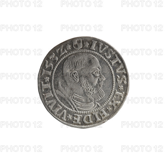 grosz; Straub (Strawb), Heinrich, publisher; Wille, Albrecht (fl. 1520-?), publisher; Decjusz, Jost Ludwik (fl. 1528-1535); eagles; Albrecht Hohenzollern (Prince of Prussia; 1490–1568) — iconography; male busts in armour; Hohenzollern (coat of arms); Prussian Eagle with on its breast a crowned letter S. Obverse: Along the rim, between pearly borders, an inscription beginning with a rosette ALBER*D*G*MAR*BRAN*DVX*PRVS. Reverse: Male bust in armor, profile turned to the right, short hair, beard with sideburns; along the rim, between pearly borders, an inscription beginning with the Hohenzollern coat of arms *IVSTVS*EX*FIDE*VIVIT*I53Z*. Date: 1532. Place/issue: Ducal Prussia (1525–1701), Königsberg. Object: coin; diameter 22.5 mm; weight 1.87 g; axis 180 degrees.