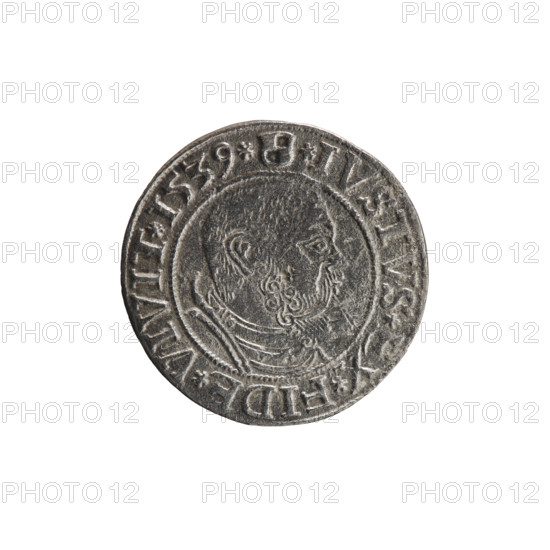 grosz; Vogelwaider (Vogelwaid), Eustachius, publisher; Decius, Jost Ludwik (fl. 1528-1535); eagles; Albrecht Hohenzollern (Prince of Prussia; 1490-1568) – iconography; Hohenzollern (coat of arms); male busts in armor. Obv.: Prussian eagle, on its chest a crowned letter S. On the rim between the pearl borders an inscription beginning with a rosette: ALBER*D*G*MAR*BRAN*DVX*PRVSS. Rev.: male bust in armor, profile turned to the right, short hair, beard with sideburns. On the rim, between the pearl borders, an inscription beginning with the Hohenzollern coat of arms: *IVSTVS*EX*FIDE*VIVIT*I539*. 1539. Ducal Prussia (1525–1701), Königsberg. Coin: diameter 23.0 mm; weight 1.44 g; axis 225°.