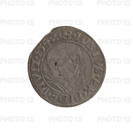 Obverse: Prussian eagle; on its chest a crowned letter S. In the rim between the pearl borders an inscription beginning with a trefoil, D*G*MAR*BRAN*DVX*PRVSS. Reverse: Male bust in armor in profile turned to the right, short hair, long beard with sideburns dividing the inner border. On the rim, between the pearl borders, an inscription beginning with the Hohenzollern coat of arms *IVSTVS*EX*FIDE*VIVIT* I54Z*. Albrecht Hohenzollern (1490–1568) — iconography; Hohenzollern coat of arms; trefoils; male busts in armor. 1542. Ducal Prussia (1525–1701), Königsberg. Coin: diameter 24.2 mm, weight 1.57 g, axis 270°.