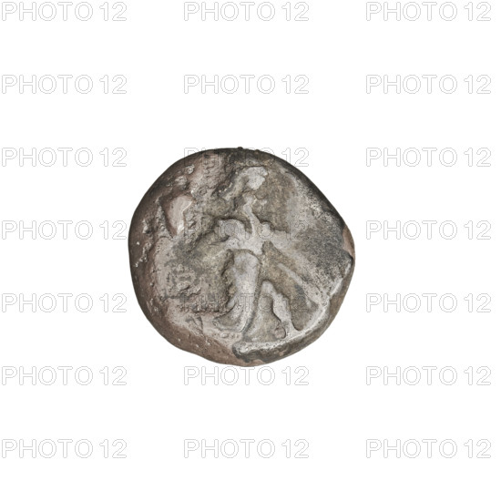 shekel (IV–III century BC), Darius III (king of Persia; 337–330 BC), bows, daggers, incusum (iconographic), crowns, Persia (place of creation), Achaemenids (Persian dynasty; 550–330 BC), Iran. Obv.: King Darius III in a long robe, wearing a crown, facing right, kneeling on his right knee (fighting). He holds a dagger in his right hand, a bow in the left, a quiver on his back. Rev.: incusum. Coin, dia. 12.5 × 15.5 mm, weight 5.40 g.