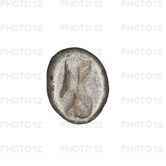 Shekel (Achaemenid, 550–330 BC). Obverse: male figure wearing a crown in a long robe, kneeling on his right knee facing right (fighting), holding a dagger in his right hand and a bow in his left. Reverse: incusum. 5th–4th century BC. Coin (Persia/Iran), diameter 13.0 × 16.0 mm, weight 5.37 g. Subjects: crowns, bows, daggers.