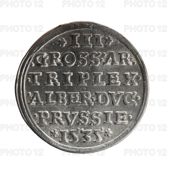 Trojak, Decius, Jost Ludwik (fl. 1528–1535). Albrecht Hohenzollern (Prince of Prussia; 1490–1568) — iconography: male busts in armour, stars. Obverse: male bust in armour in profile turned to the right; short hair, beard with sideburns. Inscription around the rim: *ALBER D, MAR BRAN DVX PRVSS*; continuous border, floral motifs between the words. Reverse: in a double continuous border an inscription in six lines: *III*/.GROSS:AR:/.TRIPLEX./.ALBER:DVC./.PRVSSIE./*I535*; date: 1535. Place: Ducal Prussia (1525–1701), Königsberg. Object: coin (trojak); diameter 23.9 mm; weight 2.43 g; axis 200°.