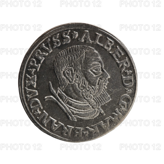 Trojak, Decius, Jost Ludwik (fl. 1528–1535). Albrecht Hohenzollern (Prince of Prussia; 1490–1568) — iconography: male busts in armour, stars. Obv.: male bust in armour in profile turned to the right; short hair, beard with sideburns. Inscription around the rim: *ALBER DG MAR BRAN DVX PRVSS*; continuous border, floral motifs between the words. Rev.: in a double continuous border an inscription in six lines: *III*/.GROSS:AR:/.TRIPLEX./.ALBER:DVC./.PRVSSIE./*I535*; dated 1535. Ducal Prussia (1525–1701), Königsberg. Coin: diameter 23.0 mm, weight 2.56 g, axis 45°.