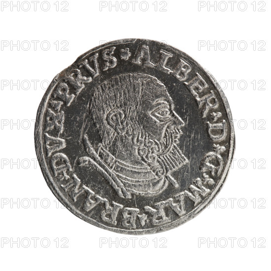 trojak, Decius, Jost Ludwik (fl. 1528-1535). Albrecht Hohenzollern (Prince of Prussia; 1490-1568) — iconography: male busts in armour, stars. Obverse: male bust in armour in profile turned to the right; short hair, beard with sideburns. Inscription around the rim: *ALBER DG MAR BRAN DVX PRVS*. Continuous border, floral motifs between the words. Reverse: in the continuous border an inscription in six lines: *III*/.GROSS:AR:/.TRIPLEX./.ALBER:DVC./.PRVSSIE./*I535* (1535). Ducal Prussia (1525–1701), Königsberg. Coin: diameter 23.3 mm, weight 2.59 g, axis 180 degrees.