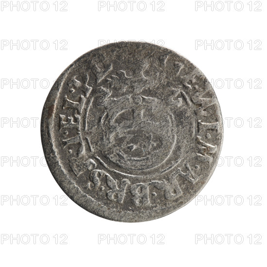 one and a half, cross (iconographic), George William Hohenzollern (Elector of Brandenburg; Duke of Prussia; 1620–1640), orb of reign (iconographic), coats of arms. Obverse: Royal orb with a cross with arms terminating in finials. In the lower part of the orb the value numerals Z4. On the sides of the cross the date numerals ZZ. In the rim between the borders an inscription divided by a cross, E.WI.M.AR.BR.SR.I.EL.P. Reverse: Under the ducal mitre a five-field coat of arms; below in the shield a value numeral 3. In the rim between the borders an inscription divided by the mitre and the value numeral and ending with the hallmark D, E, ROIC, 1622. Ducal Prussia (1525–1701), Königsberg; coin. Diameter 18.9 mm, weight 0.98 g, axis 190 degrees.