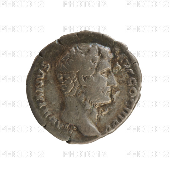 Denarius, Hadrian (76–138; Roman emperor 117–138). Obverse: laureate bust of the emperor facing right with inscription 'HADRIANVS AVG COS III PP'. Reverse: Venus seated facing left holding Cupid in her right hand and a spear in her left with inscription 'VENERIS FELICIS'. Date: 134–138. Roman Empire (27 BC–476). Rome. Coin; weight 2.81 g; axis 180°. Icons: iconography, busts, Venus (mythology), imperial busts, Cupid (attribute); treasure from Golub (numism), treasures (numism).