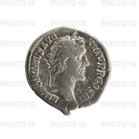Denarius, Antoninus Pius (86–161; Roman emperor 138–161). Obverse: Emperor's head right with laurel wreath, inscription 'ANTONINVS AVG PIVS PP COS III.' Reverse: Virtus standing left holding a spear in right hand and a parazonium in left, inscription 'VIRTVS AVG.' Roman Empire, 140–143. Silver coin, weight 3.17 g, axis 180°.