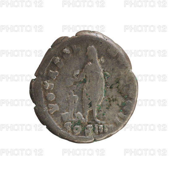 denarius, Antoninus Pius (86–161; Roman emperor 138–161). Obverse: head of the emperor with a laurel wreath to the right, legend NTONINV AVG PIVS PP. Reverse: the emperor, veiled, stands facing left, holding a patera above a tripod in his right hand, left hand at his side, legend VOTA SOL N II COS IIII. Pearl border. Date: 158–159. Roman Empire (27 BC–476), Rome. Coin; weight 3.16 g; axis 180°.