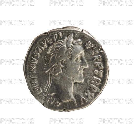 Denarius of Antoninus Pius (86–161; Roman emperor 138–161). Silver coin, weight 3.24 g, axis 180°. Obverse: ANTONINVS AVG PIVS PP TR P XV — head of the emperor in a laurel wreath, right. Reverse: COS IIII — Annona stands facing left; in her right hand she holds ears of corn hanging downwards, her left hand rests on a modius standing on a ship (half visible). Pearl border. Date: 151–152. Roman Empire (27 BC–476).