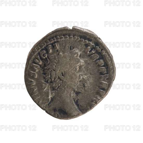 denarius, Antoninus Pius (86–161; Roman emperor 138–161) — iconography: busts, Vesta (mythology), imperial busts, simpulum (attribute), palladium (attribute), Obv.: NINVS AVG PIVS PP TR P XVI — head of the emperor laureate right, pearl border; Rv.: COS IIII — Vesta veiled standing facing left, holding a simpulum in her right hand and a palladium in her left, pearl border. Date: 152–153 CE; Roman Empire; Rome; coin; weight 2.80 g; axis 180°.