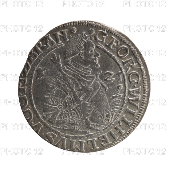 Obv: Bust in decorative armor girded with a sash turned right. In his right hand a sceptre, the left resting on a sword hilt. On the sides of the figure, whose head divides the inner rim of the date numeral 1621. In the rim between the borders, an inscription beginning and ending with a rosette GEORG.WILHELMVS.V., .M., BRAN. Rev: Under the ducal mitre, a five-field coat of arms shield with ornaments. On the rim between the borders an inscription divided by a mitre and ending with a heart DHRRERT.CVCHVRF.IPZGCBH. Date: 1621. Place: Königsberg, Ducal Prussia (1525–1701). Object: coin; diameter 29.3 mm; weight 6.54 g; axis 320°. Maker/Subject: George William Hohenzollern (Elector of Brandenburg; Duke of Prussia; 1620–1640). Style/iconography: coats of arms, male busts in armor.