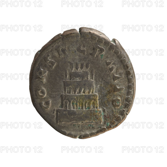Denarius, Antoninus Pius (86–161 CE; Roman emperor 138–161), posthumous issue commemorating Marcus Aurelius (121–180 CE; Roman emperor 161–180). Obverse: emperor's head right with pearled border, inscription ADV·DIVVS·ANTONINVS. Reverse: CONSECRATIO — four-tiered funeral pyre decorated with garlands and topped with a quadriga, pearled border. After 161 CE, Roman Empire (27 BCE–476 CE), Rome. Coin; weight 3.18 g; axis 180°.