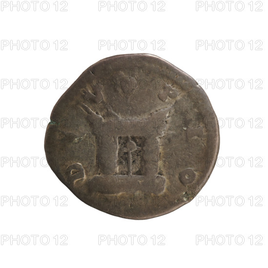 Denarius, Marcus Aurelius (121–180; Roman emperor 161–180), posthumous issue featuring Antoninus Pius (86–161; Roman emperor 138–161). Obverse: heads/busts of the emperors; legend ADV. DIVVS NTONINVS; head of the emperor right within pearl border. Reverse: square altar with inscription DIVO PIO within pearl border. After 161, Rome, Roman Empire (27 BC–476). Coin, weight 3.40 g, axis 180°.