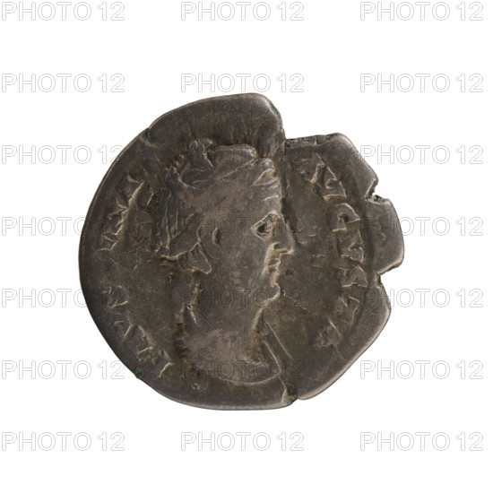 Denarius, Antoninus Pius (86–161; Roman emperor 138–161) and Faustina the Elder (98–141; Roman empress 138–141). Busts of the imperial couple; treasure from Golub (numism.). Obverse: AVGVSTA FAVSTINA — bust of the empress facing right, draped, hair in a bun on top of the head; pearl border. Reverse: IVNONI REGINAE — throne with a scepter leaning against it and a peacock below the throne; pearl border. Date: 139–141. Roman Empire (27 BC–476). Rome. Coin, weight 3.13 g.
