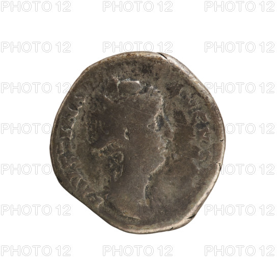 Denarius, Antoninus Pius (86–161; Roman emperor 138–161), Faustina the Elder (98–141; Roman empress 138–141). Obverse: FAVSTINA AVGVS, bust of the empress turned to the right, in drapery with hair in a bun. Reverse: IVNONI REGINAE, throne on which a scepter rests; under the throne, peacock. Pearl border. Date: 139–141. Roman Empire (27 BC–476), Rome. Coin; weight 2.98 g; axis 180°.