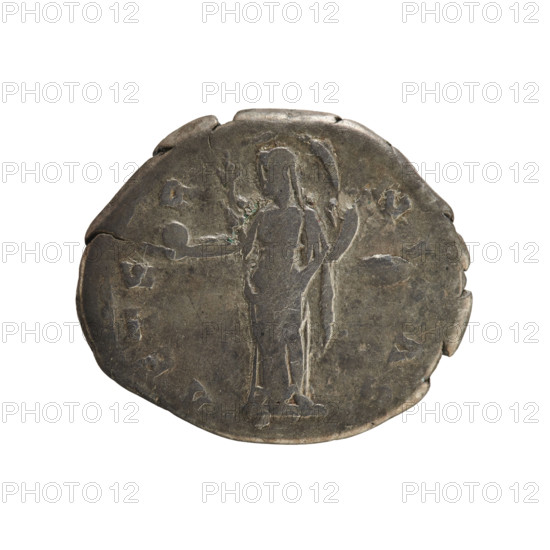 Denarius, after 141. Rome, Roman Empire (27 BC–476). Silver coin (2.90 g, axis 180°). Obverse: DIVA FAVST — bust of Faustina the Elder (98–141; Roman empress 138–141) turned right, draped, hair in a top bun. Reverse: AETERN—? (legend partly given as AET E R N), Providentia standing left, holding a globe in her right hand, supporting a veil floating around her head. Pearl border. Makers/dates: Antoninus Pius (86–161; Roman emperor 138–161). Iconography: Providentia (personification), sphere (attribute); imperial busts; numismatic treasure context.