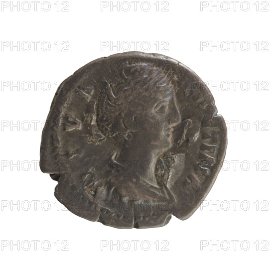 Denarius, after 141. Obverse: DIVA FAVSTINA — bust of Faustina the Elder turned right, draped, hair in a top bun; pearl border. Reverse: AETERNITAS — Providentia standing left, holding a sphere in her right hand and supporting a veil floating around her head; pearl border. Roman Empire (27 BC–476), Rome. Coin; weight 3.26 g; axis 180°. Subjects: Antoninus Pius (86–161), Faustina the Elder (98–141); iconography includes imperial busts, Providentia (personification), sphere attribute.