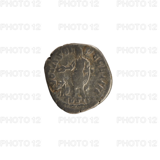 Denarius, Marcus Aurelius (121–180; Roman emperor 161–180). Obverse: Head of Marcus Aurelius with a laurel wreath, right. Pearl border. Reverse: The veiled emperor stands facing left, holding a patera over a tripod; a bull at his feet. Legend: Obv. NINVS AVG TR P XXV; Rv. VOTA SOL DECENN COS III. Date: 170–171. Roman Empire (27 BC–476). Rome. Coin; weight 3.29 g; axis 180°.