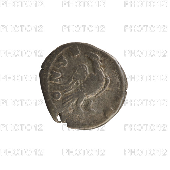 denarius, Marcus Aurelius (121–180; Roman emperor 161–180), Lucius Verus (130–169; Roman emperor 161–169), posthumous issue; busts of Lucius Verus and Marcus Aurelius; eagle; iconography: Emperor's head on the right, pearled border; reverse: the eagle stands facing right with its head turned backward, pearled border; inscription: Adv. DIVVS VERVS; after 169; Roman Empire (27 BC–476), Rome; coin; weight 3.05 g