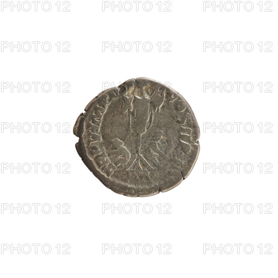 Denarius, Commodus (161–192; Roman emperor 177–192). Obverse: COMMOD ANTONINVS A, emperor's head right, with laurel wreath; pearl border. Reverse: TR P V IMP I, COS II P, prisoners sitting at the feet of a trophy; pearl border. Iconography: imperial busts; prisoners at the feet of a trophy. Treasure (numism). Roman Empire, 180. Rome. Coin. Weight 3.05 g. Axis 180°.