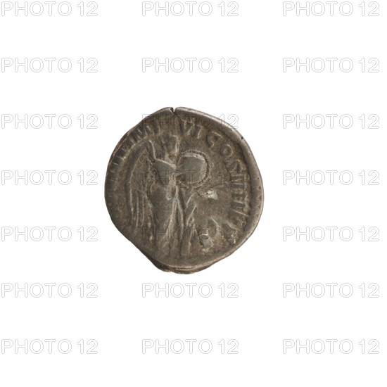 Denarius of Commodus (reign 177–192). Obverse: laureate, right-facing bust of the emperor; inscription COMMODV NTON AV. Reverse: legend VIIII IMP VI COS IIII PP; Victory standing right, writing on a shield propped on a tree trunk, with a prisoner at her feet. Pearled border on both sides. Roman silver coin, 183–184, Rome; weight 3.01 g.