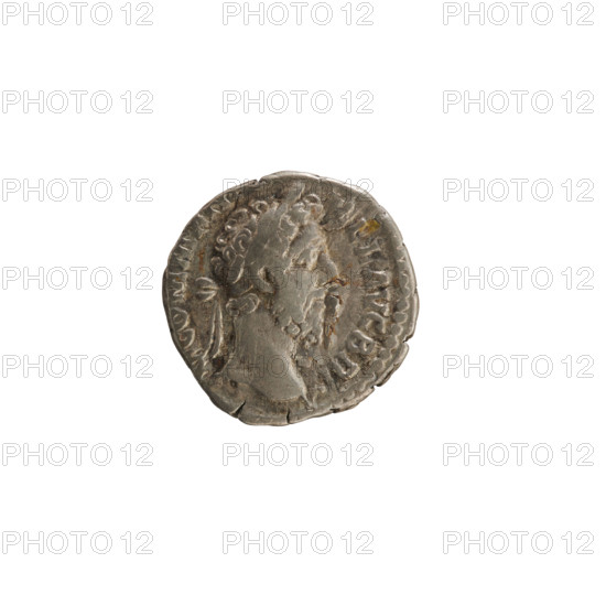 Denarius of Commodus (reigned 177–192). Obverse: laureate, right-facing bust of the emperor with inscription 'M COMM ANT RIT' and pearl border. Reverse: Felicitas standing left holding Victory in her raised right hand and a long caduceus in her left, with inscription 'TR P XI IMP VII COS V PP' and pearl border. Roman Empire, 2.76 g, c. 186, silver coin.