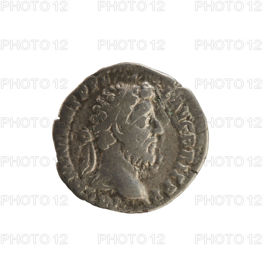 Denarius, Commodus (reigned 177–192). Obverse: Emperor's head right, wearing a laurel wreath; inscription 'M COMM ANT P FEL AVG BRIT PP' (pearl border). Reverse: ROMA FEL, R P XVI COS VI — Roma seated left, holding Victoria in her right hand and a spear in her left (pearl border). Date: 190–191. Roman Empire. Rome. Coin, weight 2.71 g, axis 225°.