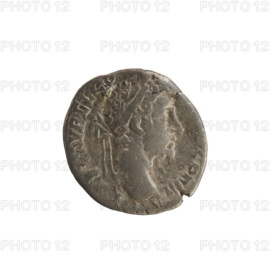 Denarius of Commodus (reign 177–192). Obverse: Emperor's bust right, laurel-wreathed; inscription L AEL AVREL C. Reverse: Hercules standing left, holding a club and lion skin in left hand, crowning with a trophy in right; inscription HER, ANO AVG. Roman Empire, struck 191–192 CE, Rome. Silver coin, weight 2.76 g, axis 180°. Icons: imperial bust, Hercules attributes (club, lion skin), trophy.
