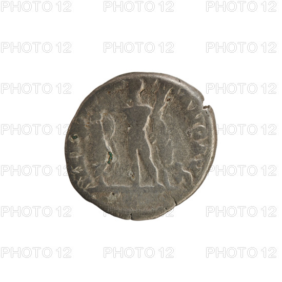 Denarius of Commodus (reigned 177–192). Obverse: Emperor's head right, wearing a laurel wreath; legend: L AEL AVREL C, P FEL. Reverse: Hercules standing facing left, holding a club and lion skin in his left hand, crowning a trophy with his right; legend: HER, ANO AVG. Iconography: bust, imperial portrait, Hercules attributes (club, lion skin), Hercules crowning a trophy; style: Roman imperial coin. Date: 191–192 CE, Rome. Medium: silver coin (denarius); weight: 2.76 g; axis: 180°.