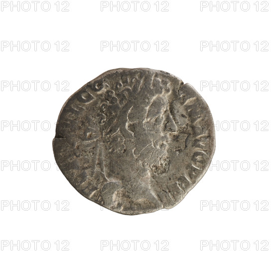 Denarius, Commodus (161–192; Roman emperor 177–192). Obverse: Emperor's head right, wearing a laurel wreath (inscription CO M AVG P FEL). Reverse: The emperor stands facing left, holding an orb and scepter; behind him stands Jupiter with a thunderbolt, placing his hand on the emperor's shoulder (inscription IOM SPONSOR SEC AVG, hardly legible). Iconography: imperial bust, Jupiter (mythology), thunderbolt. Date: 191–192. Culture/place: Roman Empire (27 BC–476), Rome. Medium: coin; weight 2.89 g; axis 180°.