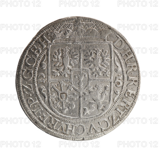 Obv. Bust facing right in mitre and electoral mantle. A sceptre in his right hand, the left resting on a sword hilt. The figure's head divides the inner border. On the rim between the borders is an inscription ending with a heart GEORG.WILH:D., ARCH.BRAND. Rev. Below the ducal mitre, a five-field coat of arms with ornaments. On the sides of the shield are the date numerals 2-5. In the rim between the borders an inscription divided by a mitre D.HRRERTZC.V.CHVRF.IPZGCBH. In the shield: eagle (Prussia), eagle (Brandenburg), bundle (Cleves), lion (Berg). 1625. George William Hohenzollern (Elector of Brandenburg; Duke of Prussia; 1620–1640). Ducal Prussia (1525–1701), Königsberg. Coin: diameter 29.6 mm, weight 6.58 g, axis 0°.