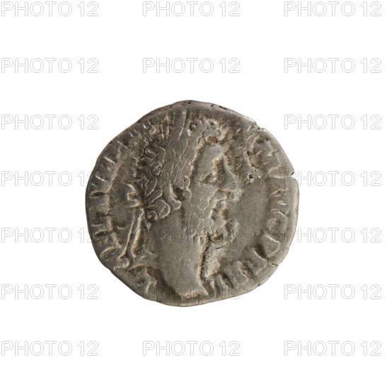 Denarius, Commodus (161–192; Roman emperor 177–192). Obverse: laureate bust of the emperor right, inscription L AEL AVRE MM AVG P FEL. Reverse: Fides standing left holding a banner in right hand and a cornucopia in left, inscription PM TR P XVII IMP VII, COS VII PP. Pearl border. Silver coin, weight 2.69 g, Roman, 192 CE.