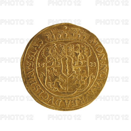 Obverse: Bust turned right with long hair, pointed beard and mustache, wearing a ducal mitre, collar and electoral mantle; the figure's head divides the inner border and the rim. Inscription in rim: 'GEORG.WIL, D:G.MAR.BRA.S, ARC.EL:Rw.' Under the ducal mitre a five-field coat of arms; on both sides of the shield the date numerals '16 - 38'. Below, separated by a shield, letters 'D - K'. On the rim an inscription divided by a mitre and ending with a heart: 'MON:NOVA. REA.DVCIS.PRVSSIAE'. Date: 1638. Place/style: Ducal Prussia, Königsberg. Object: coin. Diameter: 23.5 mm. Weight: 3.47 g. Axis: 330°. Maker names: ducat, Koch, Dawid, Ernest Pfahler (publisher noted in original).