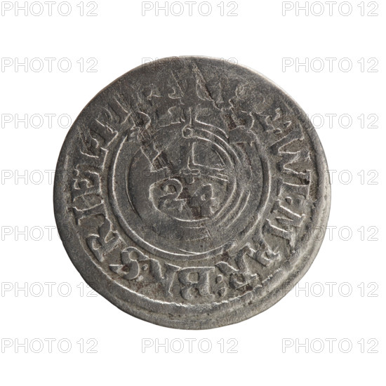 one-and-a-half, cross (iconographic), orb of rule (iconographic), George William Hohenzollern (Elector of Brandenburg; Duke of Prussia; 1620-1640), coats of arms. Obv.: Royal orb with a cross with arms terminating in finials; in the lower part of the orb the value numerals Z4; on the sides of the cross the date numerals 2-2; in the rim between the borders an inscription divided by a cross, E:WI:MAR:BR:SRIE:L:. Rev.: Under the ducal mitre a five-field coat of arms, below in the shield a value numeral 3; in the rim between the borders an inscription separated by the mitre and the value numeral and ending with the hallmark DIEV & MON - , ROICT, 1622. Königsberg, Ducal Prussia (1525–1701). Coin; diameter 19.9 mm; weight 1.13 g; axis 180°.
