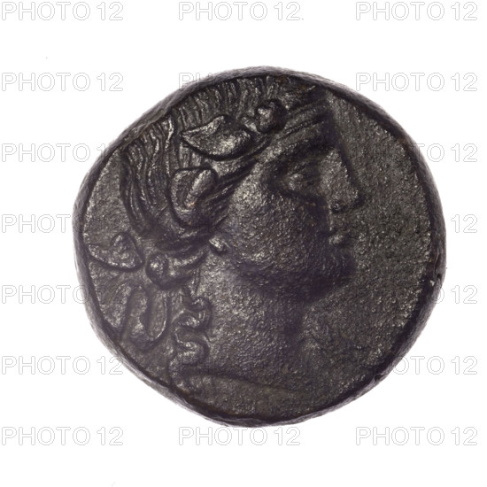 Bronze coin, Pantikapaion. Obverse: head of young Dionysus in an ivy wreath facing right. Reverse: bow and arrows in a gorytos with straps, monogram on the left. Iconography: bow in a quiver, head of Dionysus, quivers, gorytos, bows, weapons, armament. Monograms. Date: end of 2nd–ca. mid 1st century BC (time of Mithridates VI Eupator, 120–63 BC). Region: Cimmerian Bosporus, Pantikapaion. Weight: 18.90 g. Dimensions: 24 mm × 25.1 mm. Maker: Terlecki, Ignacy (1860–1916).